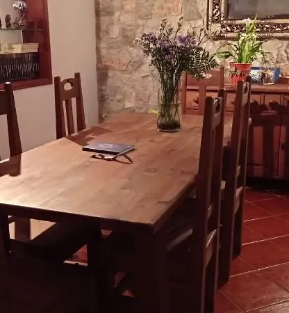 Homestay Casa Da Nespereira- Lugar Acolhedor Rodeado De Natureza *
